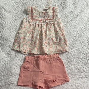 cupcakes & cashmere Floral Top and Pink Shorts Set
